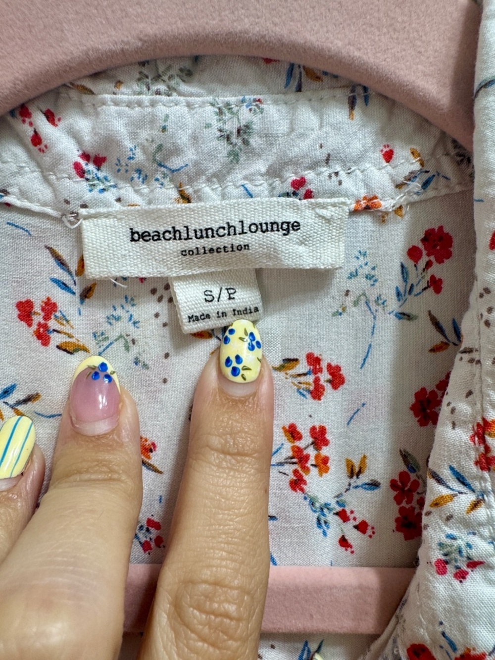 BeachLunchLounge White Floral Button Front Blouse Size Small - Picture 3 of 7